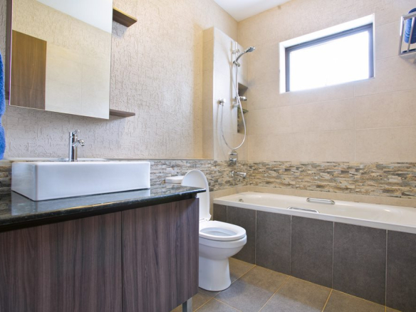 dg-oasis-south-c-washroom