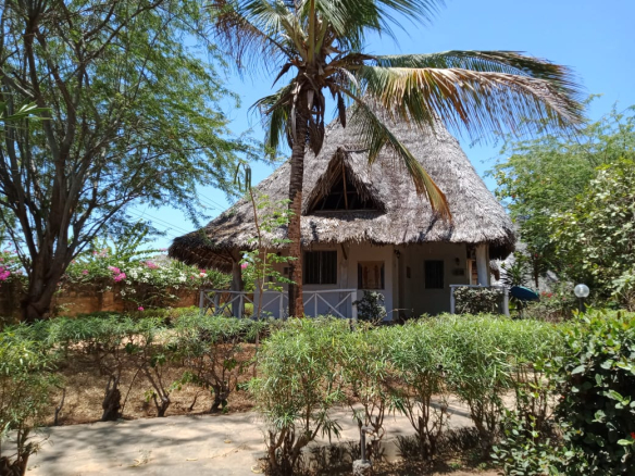 furnished-1-br-villa-for-sale-in-malindi-near-the-beach-2