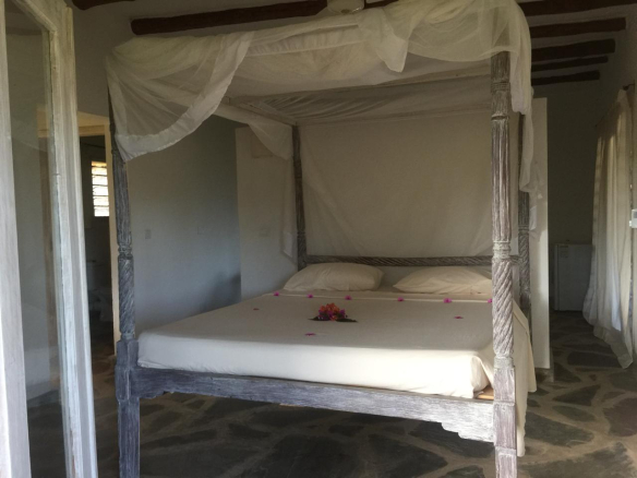 57cb24c0-7c05-410f-a305-6564f78b88c9