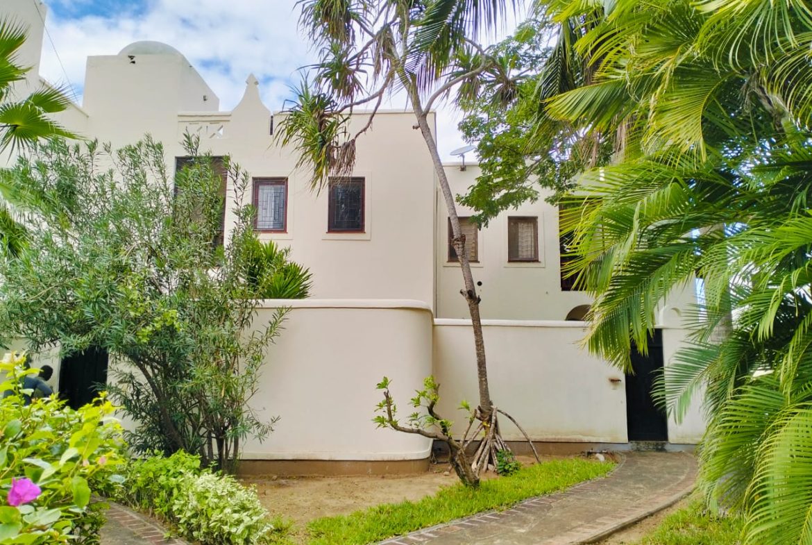 2br duplex apartment for sale in Malindi, beachfront