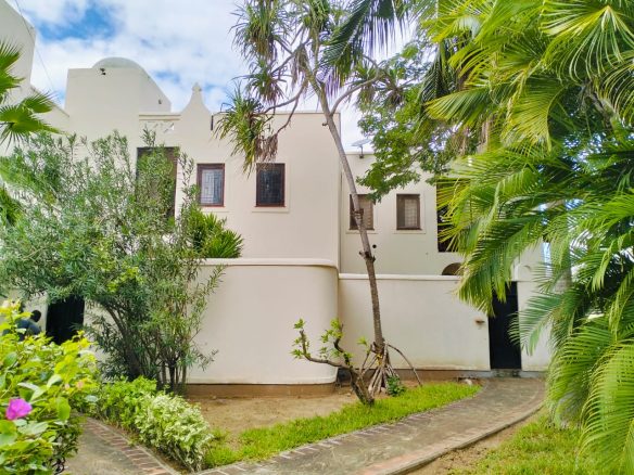 2br duplex apartment for sale in Malindi, beachfront