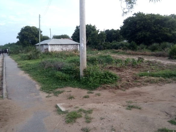 Half Acre for salein Kibokoni Malindi on Tarmac