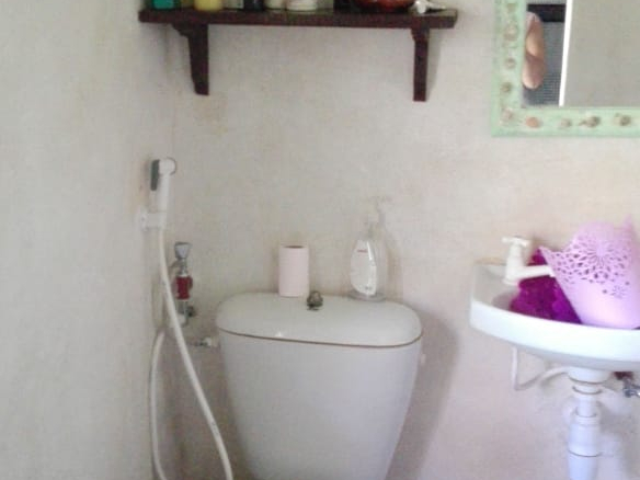 2br-for-sale-mambrui-villas-toilet