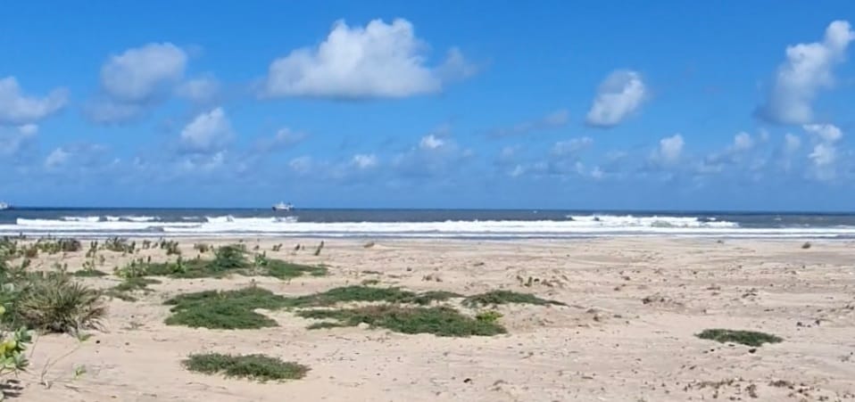 beachfront-0-8-acres-for-sale-in-malindi-cbd