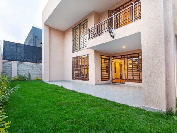 Luxurious 4 Bedroom All Ensuite Plus DSQ For Sale Heritage Villas, Ngong