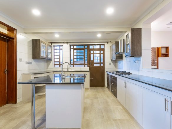 Luxurious 4 Bedroom All Ensuite Plus DSQ For Sale Heritage Villas, Ngong