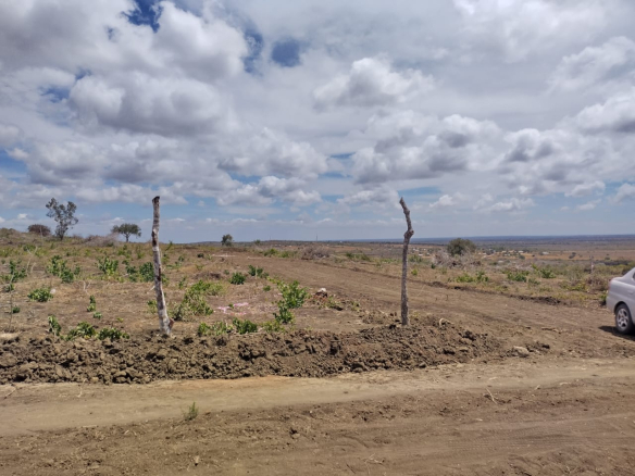 ocean-view-knoll-1-acres-for-sale-in-marereni-with-views-for-days