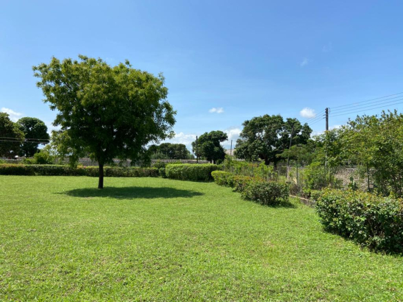 tamu-shairi-plots-gated-community