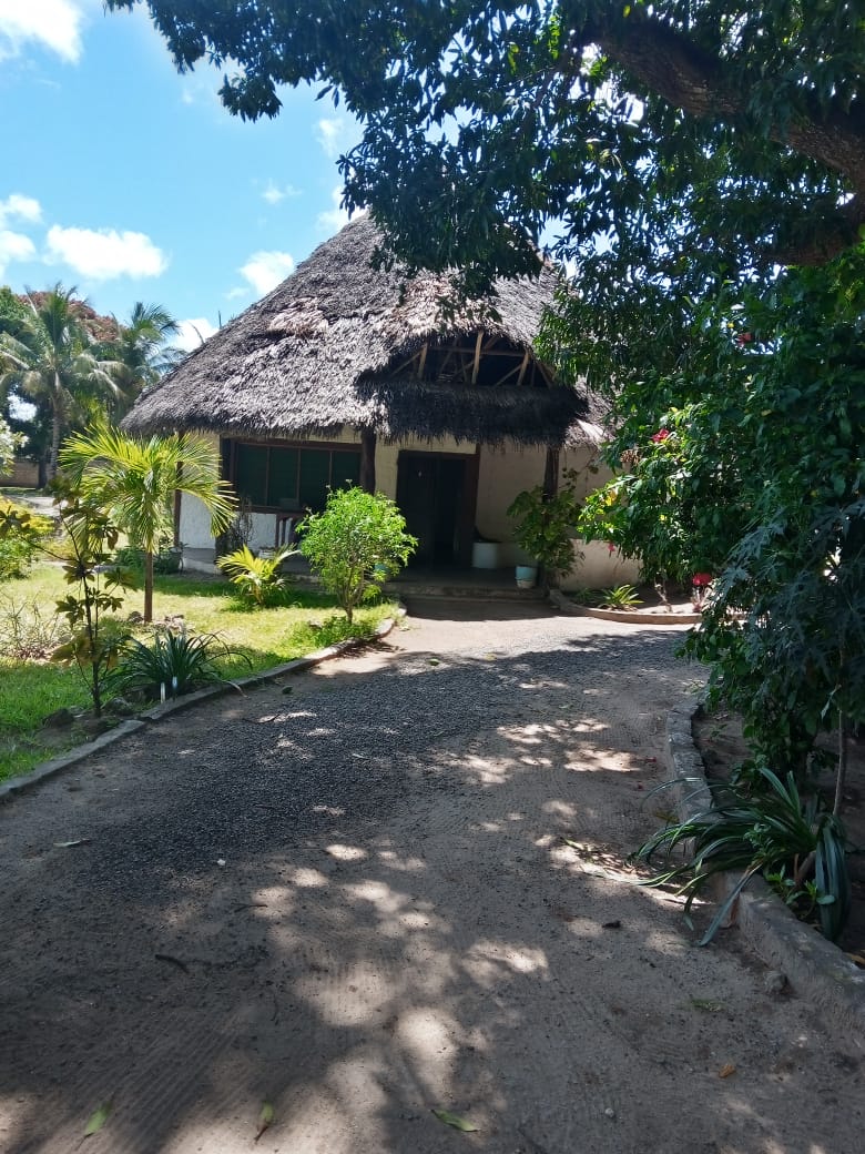 2 bedroom house for sale in Malindi