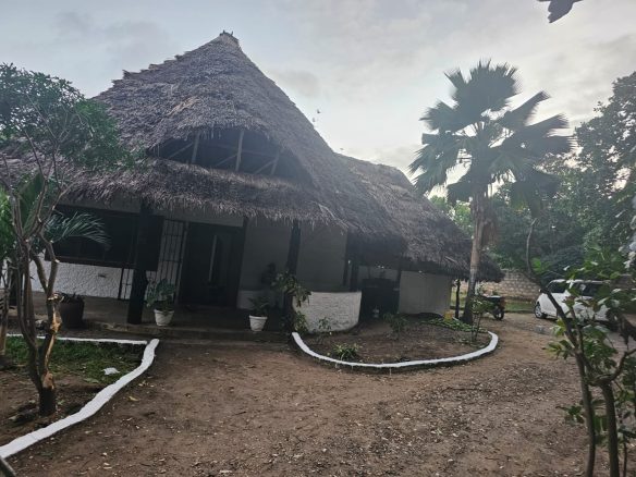 2 bedroom house for sale in Malindi