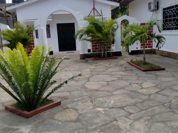 12br-house-with-a-pool-in-malindi-for-sale