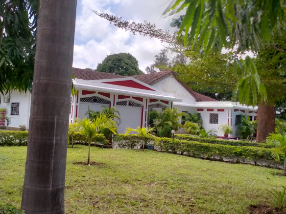 12br-house-with-a-pool-in-malindi-for-sale-garden