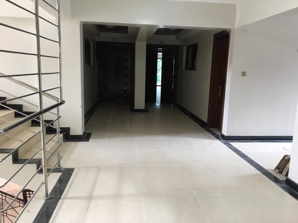 makuyu-4br-plus-sq-lenana-rd-lift