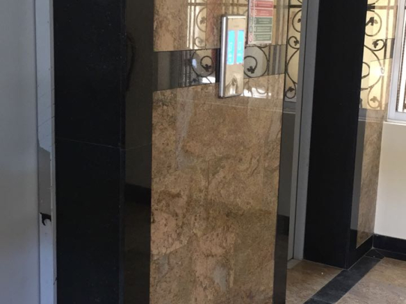 st-michaels-2-br-for-sale-lift