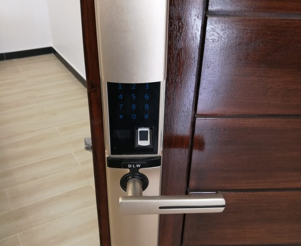 white-oak-apartments-access-control