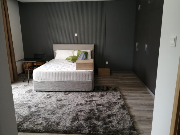 white-oak-apartments-bedroom-1
