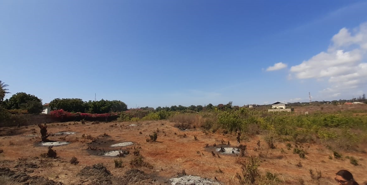residential-plot-casurina-malindi-with-a-well