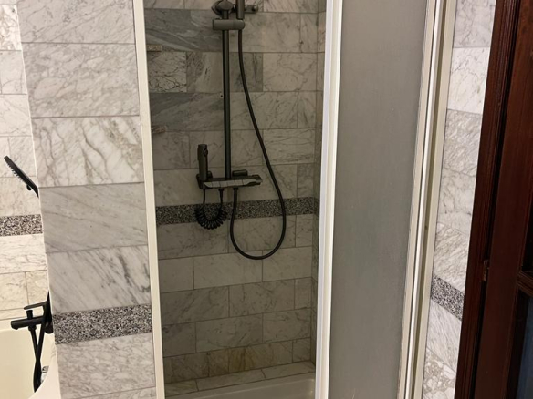 shared-shower