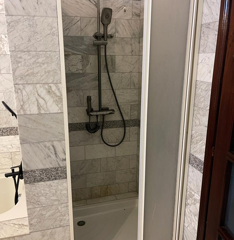 shared-shower