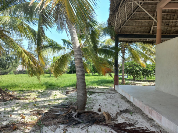 villa-on-watamu-10-acres-on-the-beach-for-sale