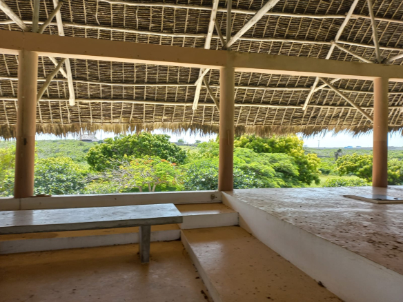watamu-10-acres-on-the-beach-for-sale-with-a-house