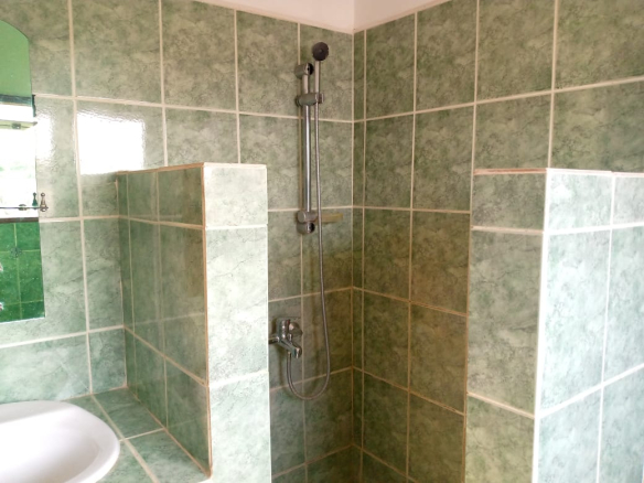 3br-villas-for-sale-in-malindi-master-washroom