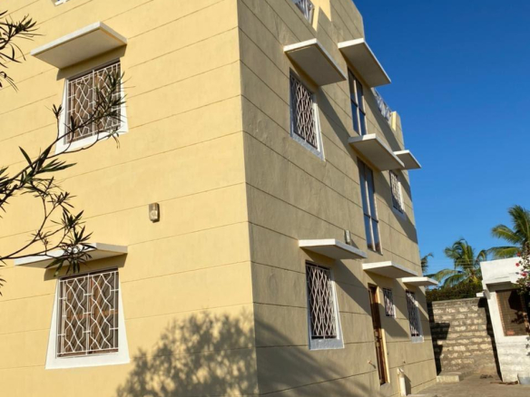 4br-house-for-sale-along-casuarina-standalone-6