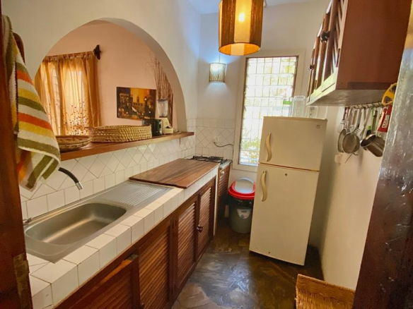 kiwi-2br-for-sale-masterbed-bathroom