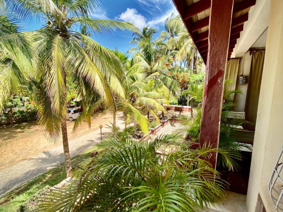 kiwi-2br-for-sale-street