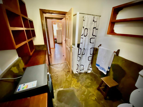 kiwi-2br-for-sale-toilet-1