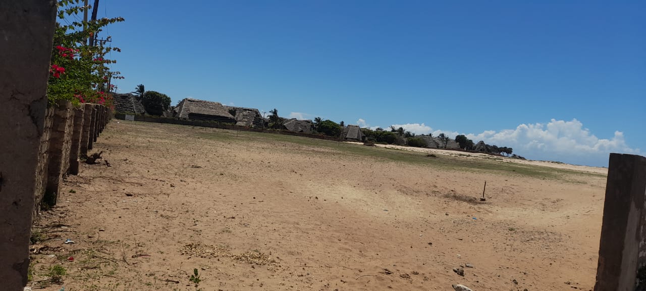 Beachfront Quarter acres plots for sale in Mambrui