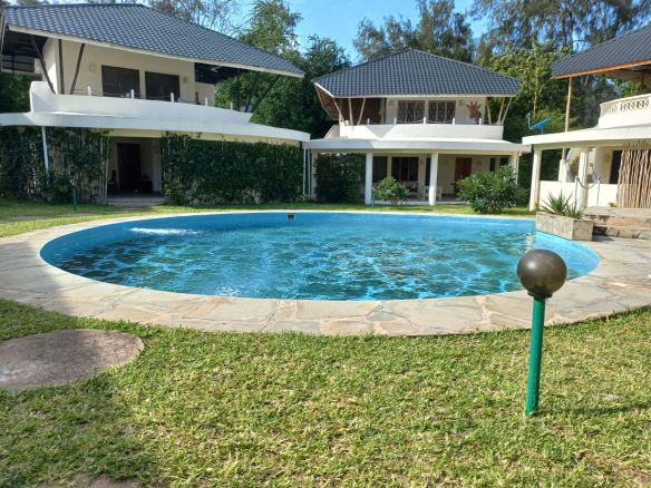 2-bedroom-beachfront-19