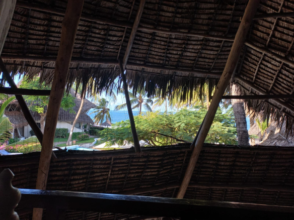 beachfront-3-bedroom-happsite-mkaazi-12