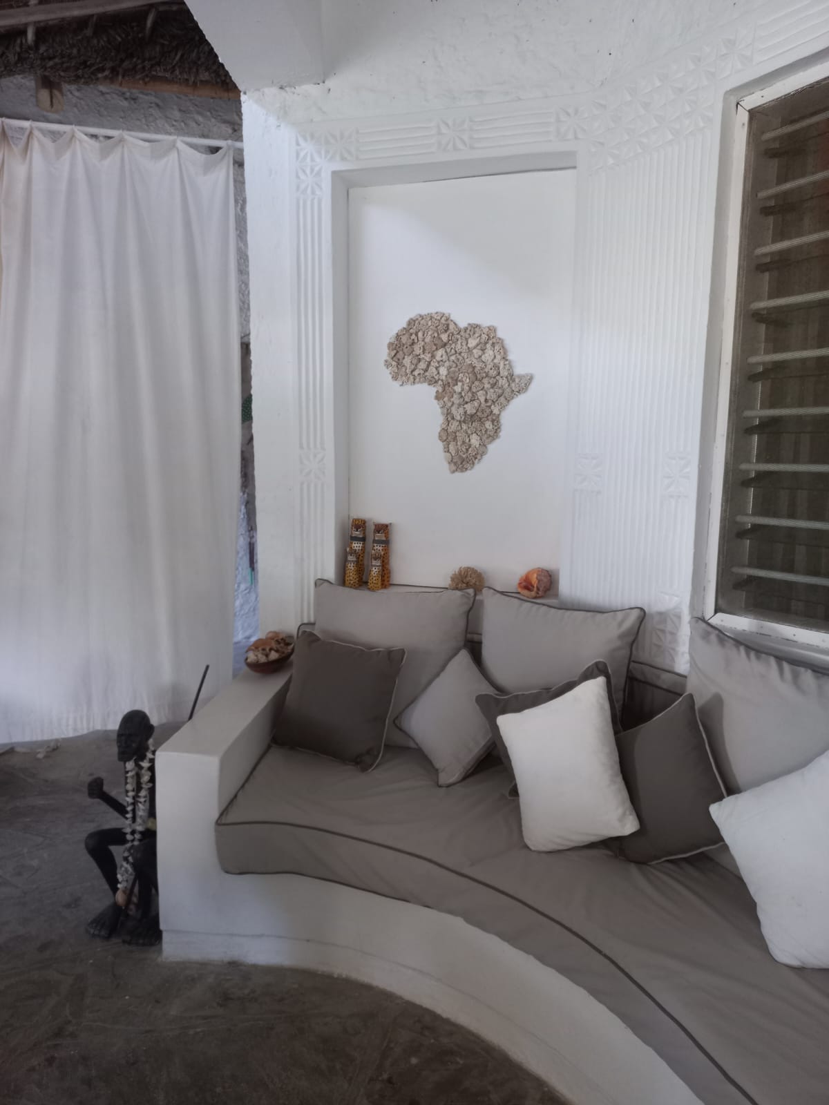 beachfront-3-bedroom-happsite-mkaazi-7