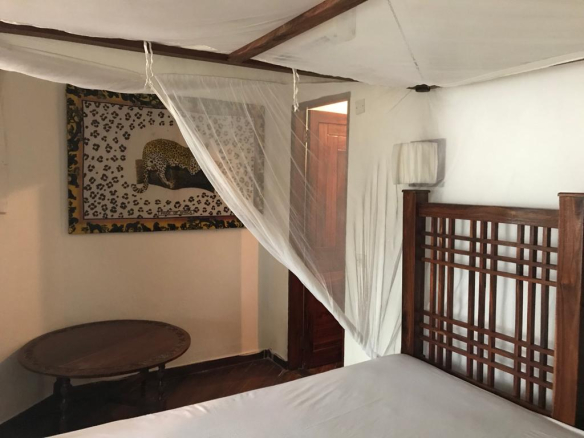 beachfront-5-bedroom-villa-mkaazi-4