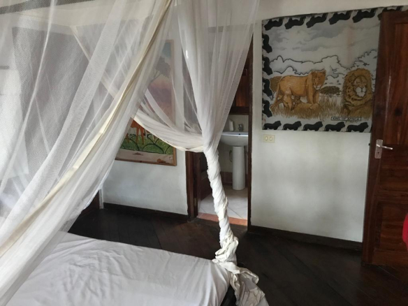 beachfront-5-bedroom-villa-mkaazi-5