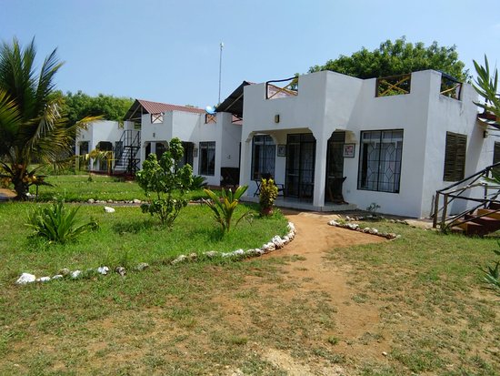 3 Cottages for sale in Kilifi on 1 acre