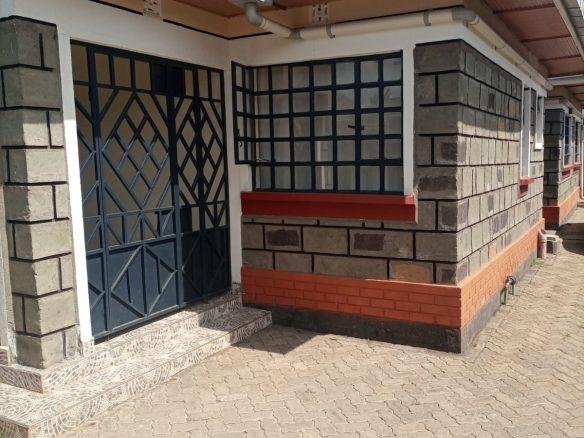 3br plus SQ bungalow for sale in Lanet, Nakuru
