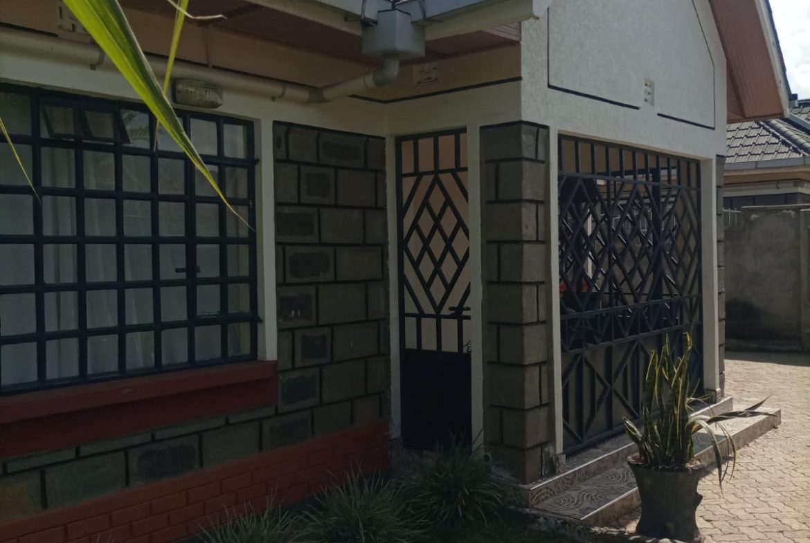 3br plus SQ bungalow for sale in Lanet, Nakuru