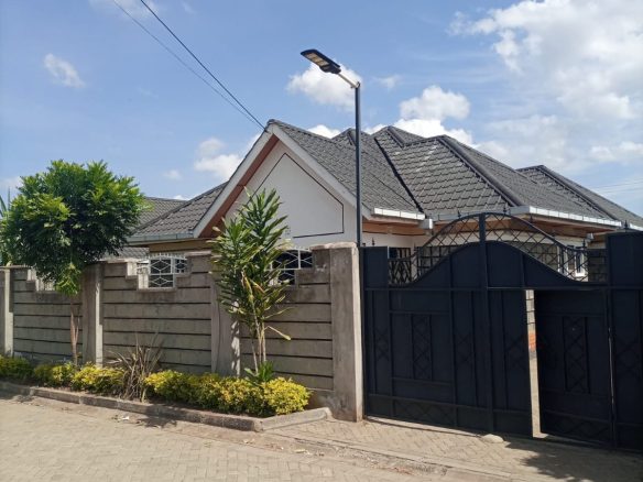 3br plus SQ bungalow for sale in Lanet, Nakuru