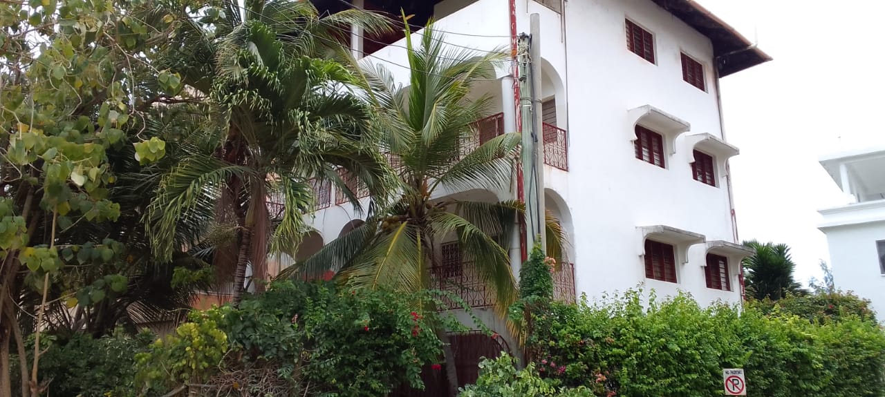 Spectacular block of 6 spacious apartments for sale in Peponi Villas, Watamu