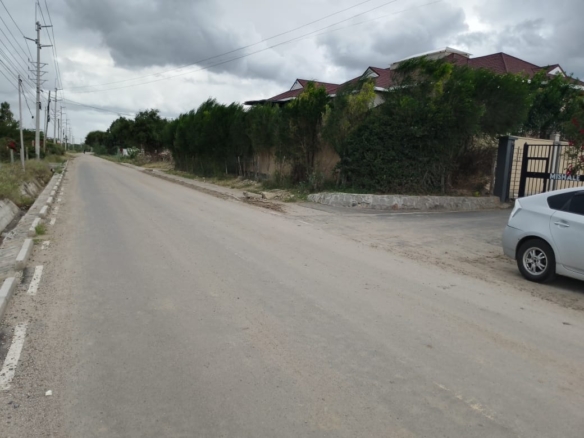 Prime residential quarter acre land for sale in Kitengela.