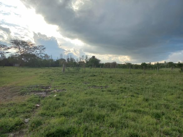 Prime residential quarter acre land for sale in Kitengela.