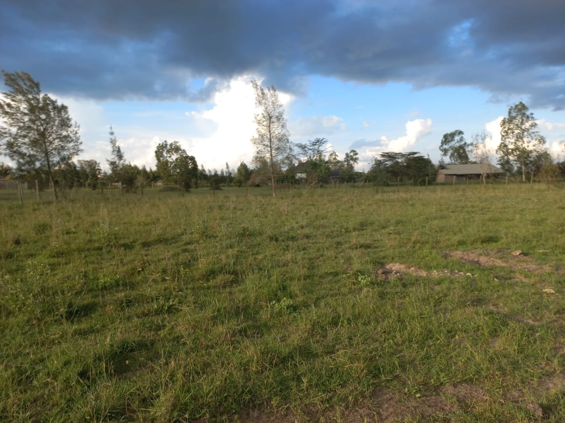 Prime residential quarter acre land for sale in Kitengela.