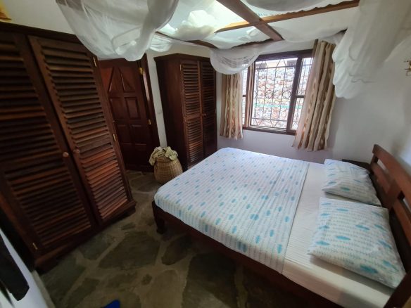 Specious 2 bedroom villa for short stay along Marine Park Road, Malindi.