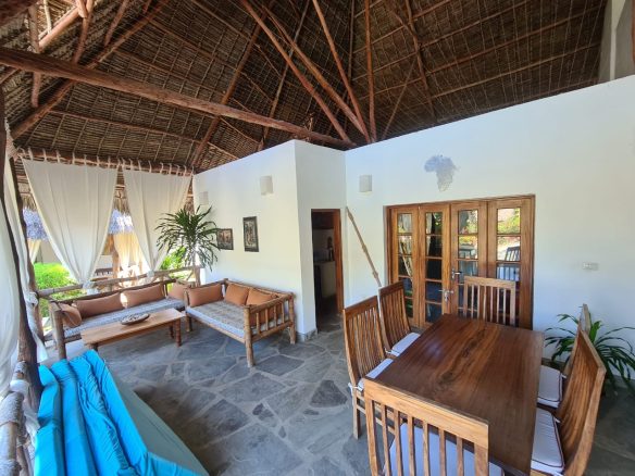 Specious 2 bedroom villa for short stay along Marine Park Road, Malindi.