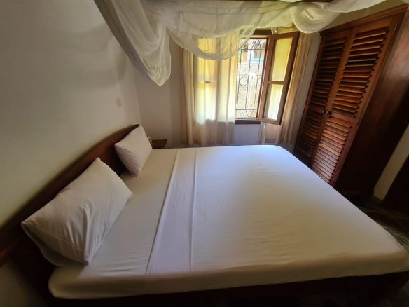 Specious 2 bedroom villa for short stay along Marine Park Road, Malindi.