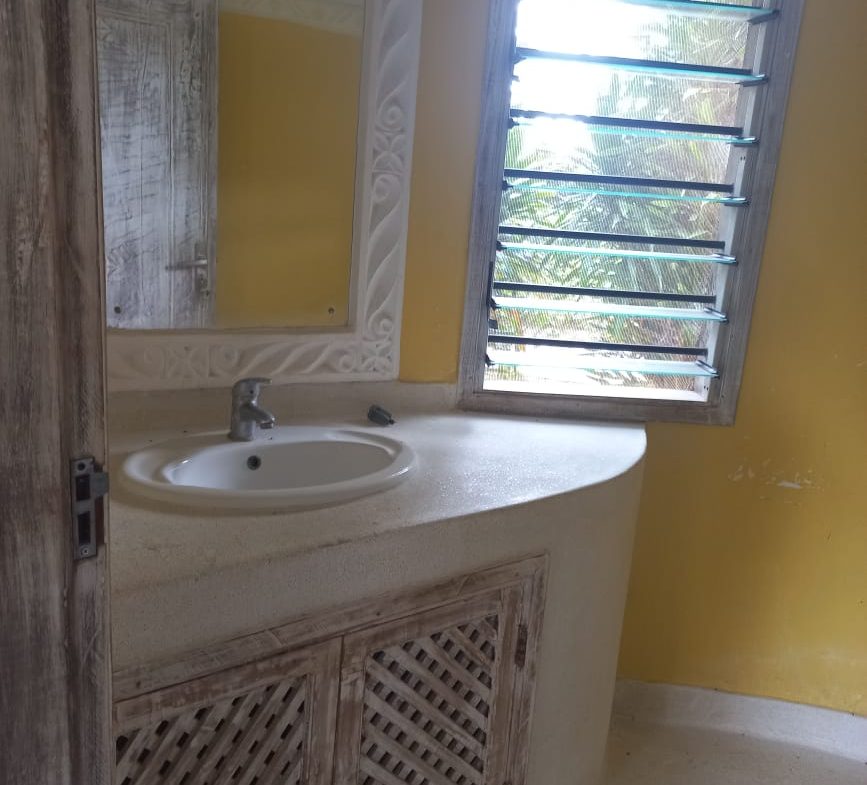 5br villa for sale in Malindi, Casuarina road