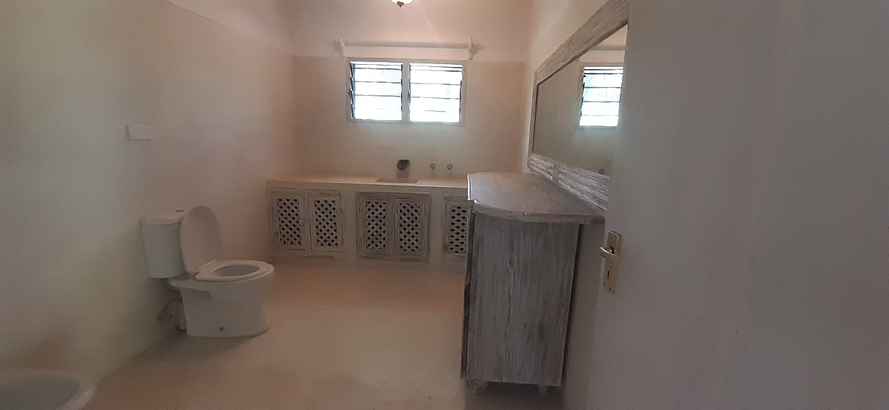 6 Bedroom Villa for sale in Malindi