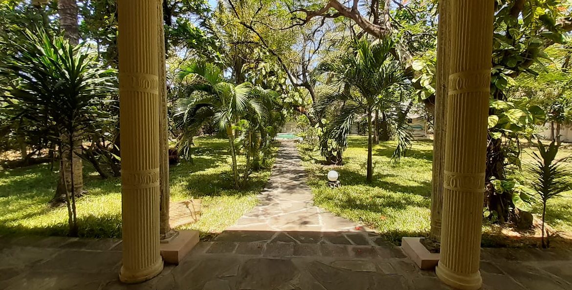 6 Bedroom Villa for sale in Malindi